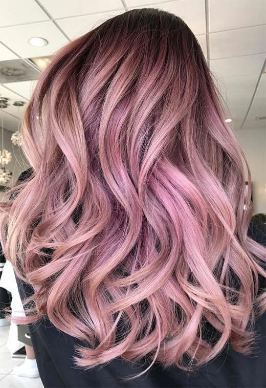 Русые волосы с розовым оттенком